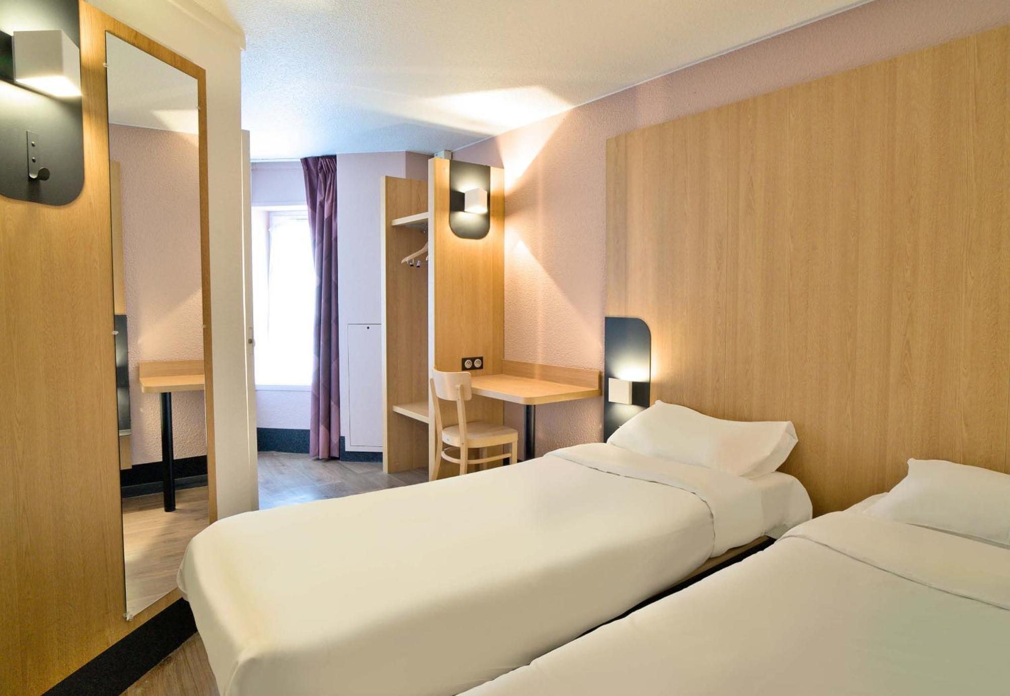 Centre Hotel 2*